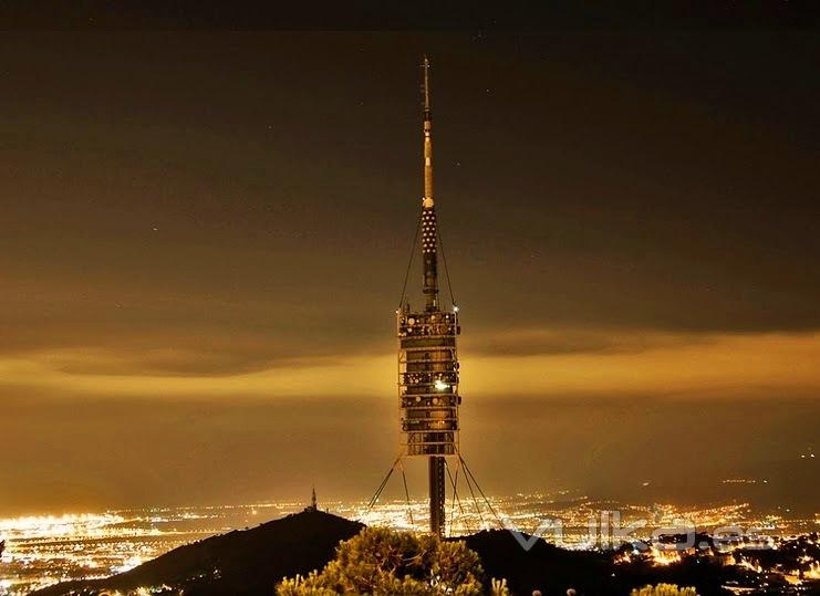 Torre  Collserola Anochecer