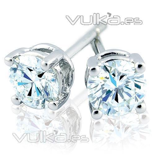 Pendientes dormilona de oro blanco de 18 kilates con diamantes talla brillante