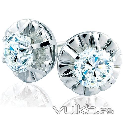 Pendientes de oro blanco de 18 kilates con diamantes talla brillante