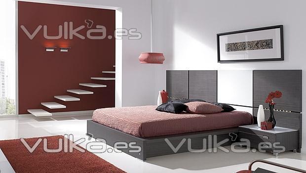 Cabezal panelado y dormitorio color ceniza