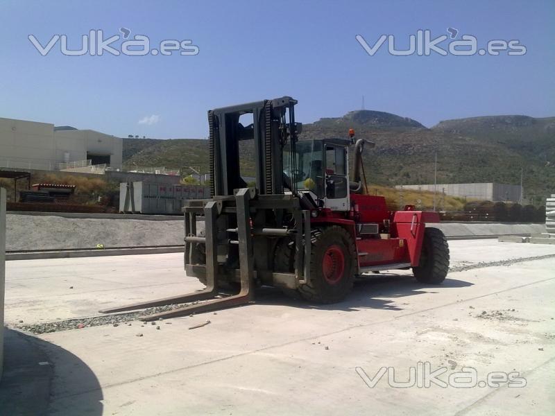  KALMAR  DCD320-12 , MASTIL DUPLEX HORQUILLAS DESPLAZABLES, ELEVACIÓN LIBRE , ALTURA 380MM, ANCHO 340MM , AÑO 1997