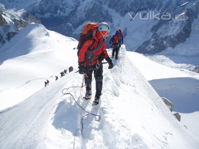 Ascensiones guiadas en España y Alpes.