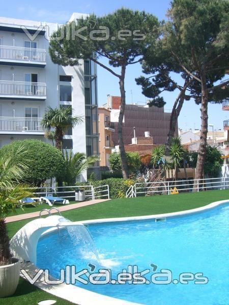 Terraza en la zona de piscina