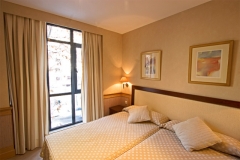 Foto 211 hoteles en Madrid - Apartamentos Plaza Basilica Madrid