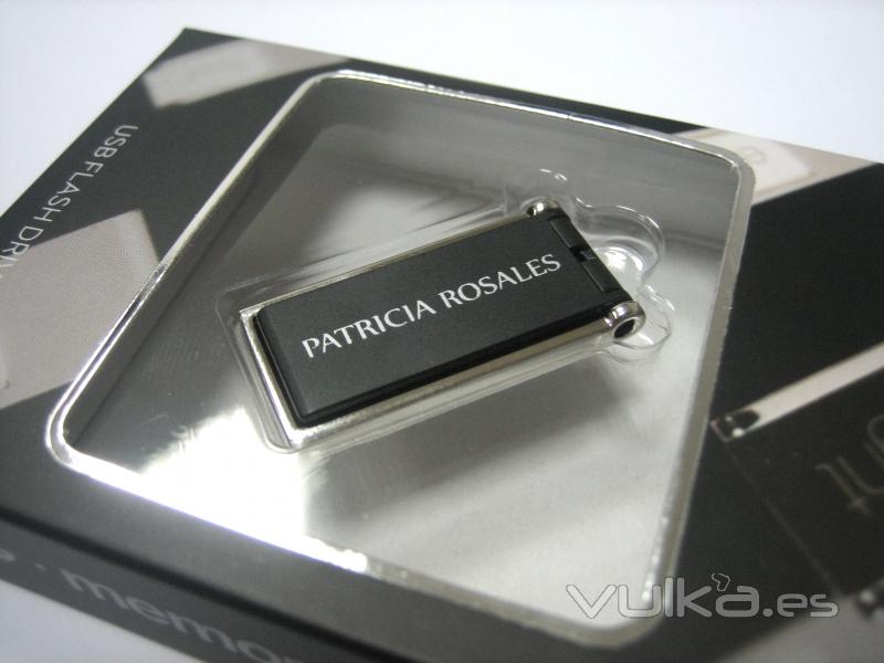 Modelo exclusivo en Espaa de memoria USB. Nuevo Mini Silver. Un toque de distinci para su empresa.