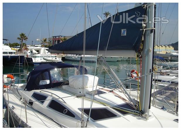 Delphia 40 barco a vela: http://www.exclusiveboats.es/delphia-40.html