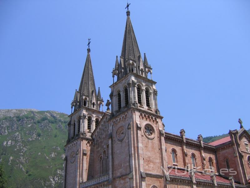 MILIMPIO BASILICA COVADONGA 