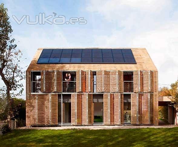 La empresa francesa Karawitz Arquitectura  ha desarrollado una casa pasiva, aprovechando la energa solar pasiva, ...