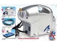 Completo kit de aerografía compuesto de compresor, aerógrafo y manguera. 84.99 euros