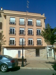 Edif. 6 viviendas y local malagn (2008)