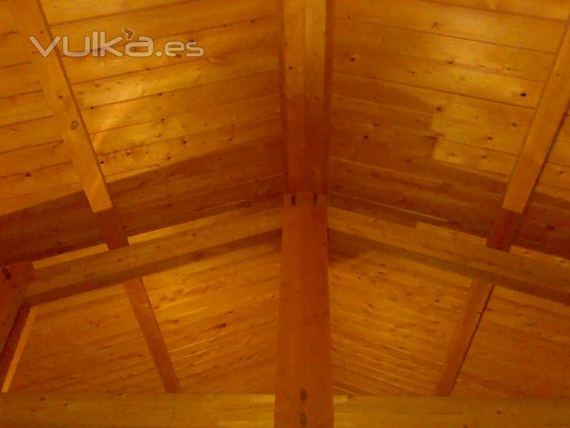 Estructura de madera para cubierta (Interior)