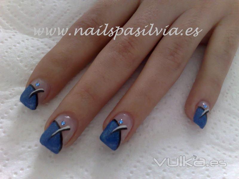 Uas de porcelana y gel 