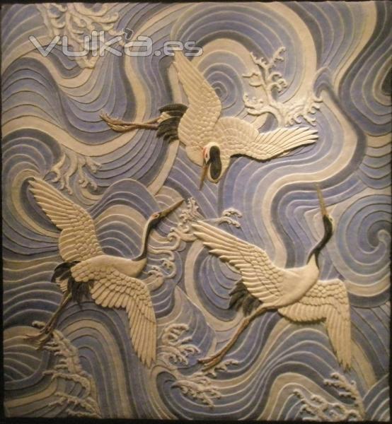 Garzas sobre el mar. relieve inspirado en un tapz japons del siglo XIX. 94x101x3 cm.