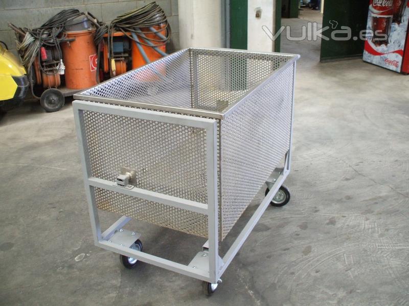 CARRO BASCULANTE PARA TRANSPORTE TAPONES DE CORCHO