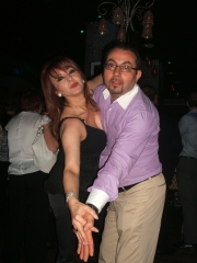 Juan y yo marcandonos un tango, impresionante sencillamente impresionante