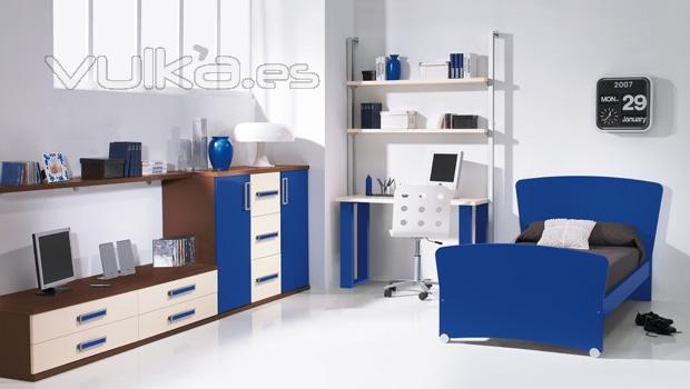 Cama de dormitorio juvenil en color azul. Catalogo whynot new