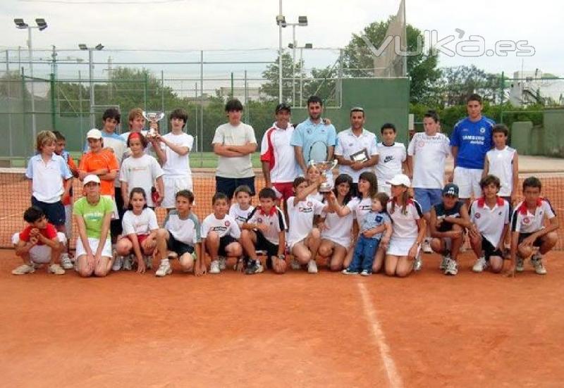 Club Deportivo BERGAMONTE - Padel, Tenis, Piscina y Gym