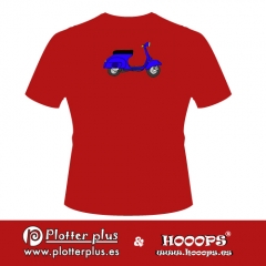 Camisetas hooops de vespa en plotterplus, una mezcla de objetos cotidianos y colores intensos en la coctelera, un