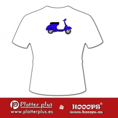 Camisetas hooops de vespa en plotterplus, una mezcla de objetos cotidianos y colores intensos en la coctelera, un