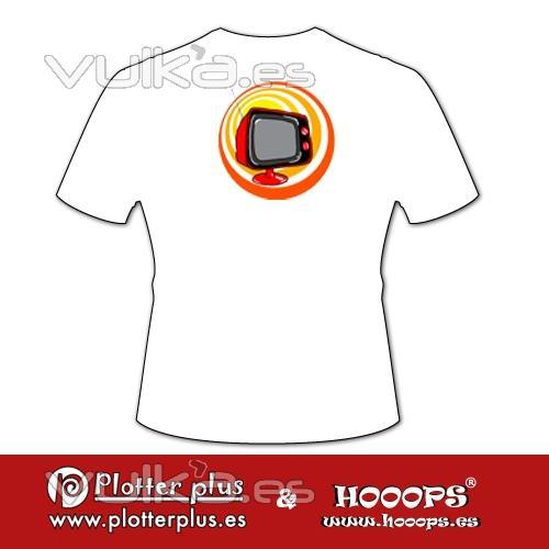 Camisetas Hooops Pop TV en Plotterplus, una mezcla de objetos cotidianos y colores intensos en la coctelera, un ...