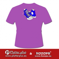 Camisetas hooops zapatillas en plotterplus, una mezcla de objetos cotidianos y colores intensos en la coctelera, un