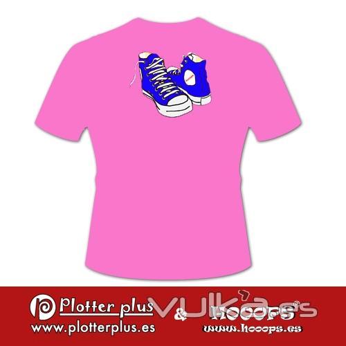 Camisetas Hooops Zapatillas en Plotterplus, una mezcla de objetos cotidianos y colores intensos en la coctelera, un ...