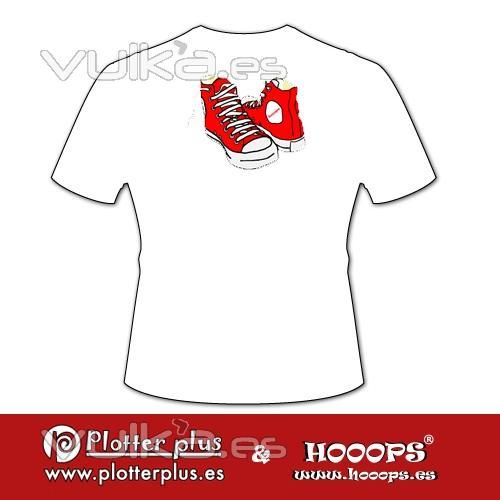 Camisetas Hooops Zapatillas en Plotterplus, una mezcla de objetos cotidianos y colores intensos en la coctelera, un ...