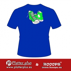 Camisetas hooops zapatillas en plotterplus, una mezcla de objetos cotidianos y colores intensos en la coctelera, un