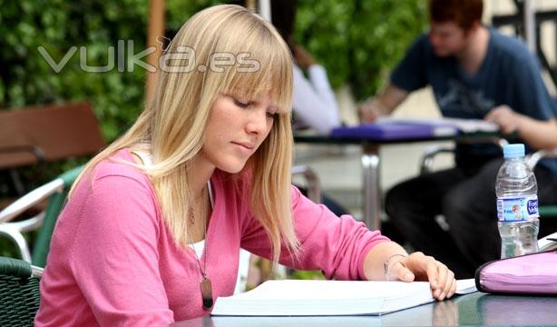 Estudiantes en el Campus