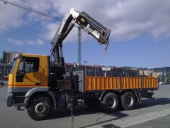 Iveco eurotrakker mp260e30h 6x4 camion caja abierta camión con grúa hiab 250. Mando control.