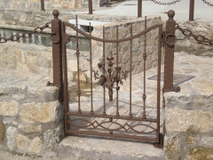 Puerta de forja de diseno propio estilo rustico