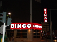 Rotulo luminosos de panaflex o sustrato flexible para carteles de gran medida ,en la zona de alaquas,cliente bingo