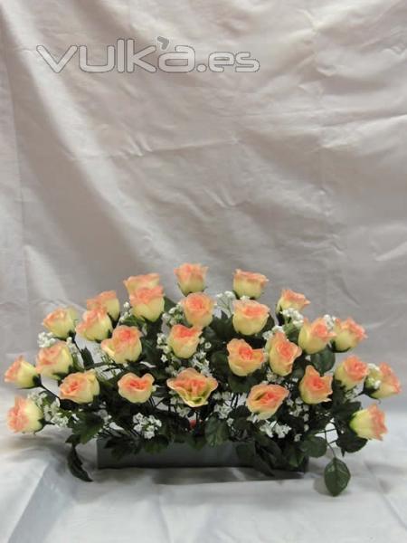 jardinera flores artificiales cementerio. oasisdecor.com