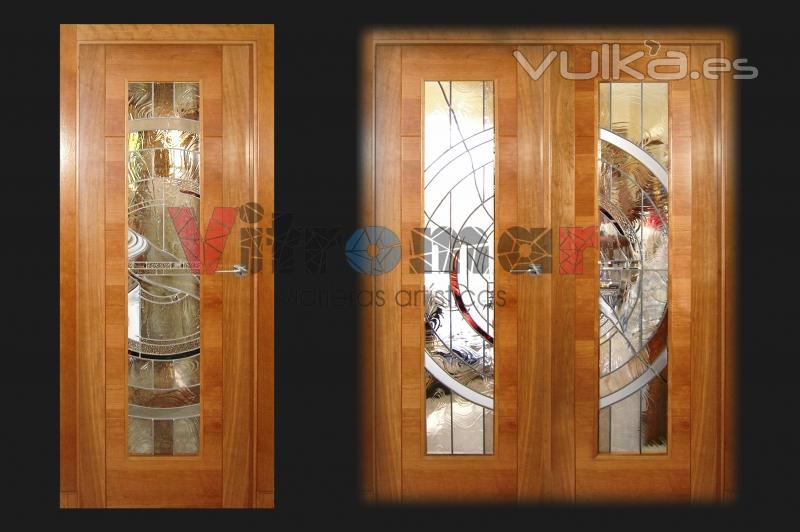 Un solo diseño, tres espacios. En estas 3 puertas se usa un solo diseño, con circulos de gran diametro en el ...