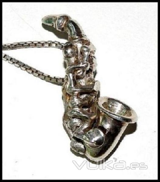pequeño saxofón en plata.... little saxophone in silver:  3.5mm