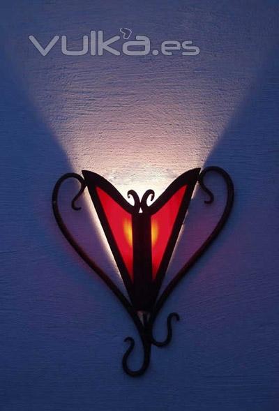 Lámpara de forja - un diseño de Adam Hayes Forja Artística 