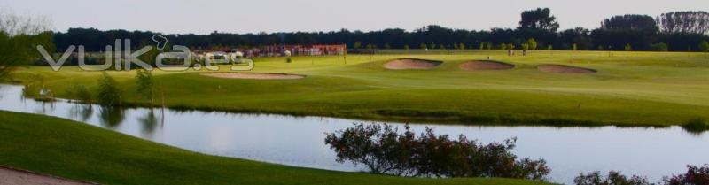 Juegue en los mejores campos de golf argentinos