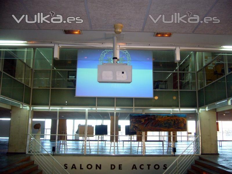 Saln de actos y digital signage de la UNED de Cartagena