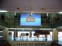 Salón de actos y digital signage de la UNED de Cartagena