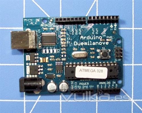 Arduino es una plataforma que combina hardware y software libre para convertir en realidad los sueos de los ...