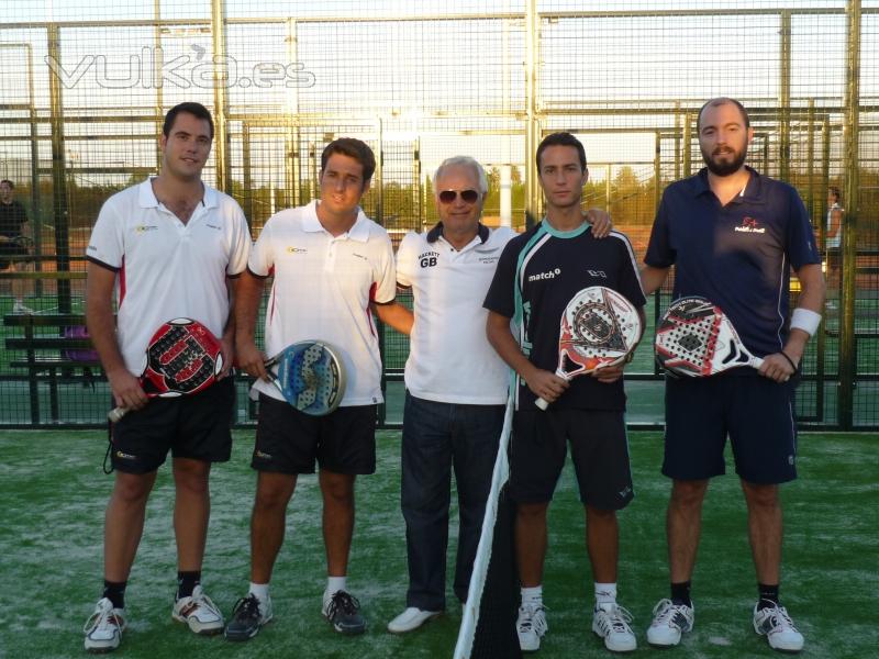 Inaguracion pistas club tenis elche. De izq a dcha Manu Garcia-Javi Barcel Gregorio Toms, Sergio Lillo. ...