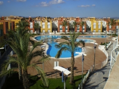 Residencial Laguna Beach, complejo vacaciones a 250 m. de la playa en Vera Almería