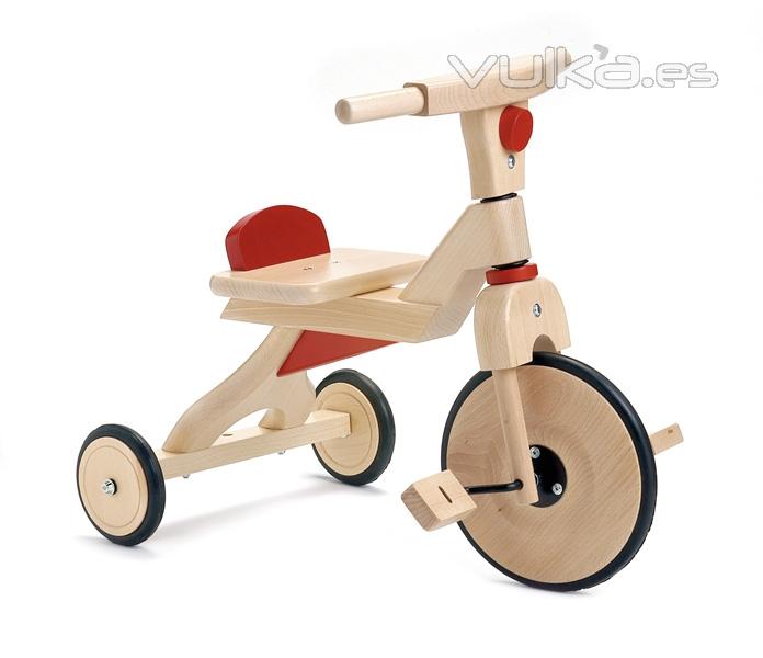 Triciclo de madera.Fabricado exclusivamente de madera de haya maciza europea. Las ruedas no dejan huellas ni hacen ...