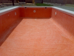 piscina en color naranja