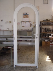Puerta medio punto serie alfil 45 de 80x220cmscurvado de aluminio serie alcoa