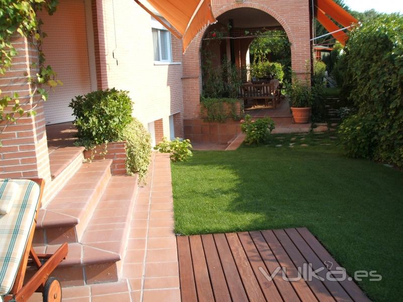 Combinacin de materiales en jardn