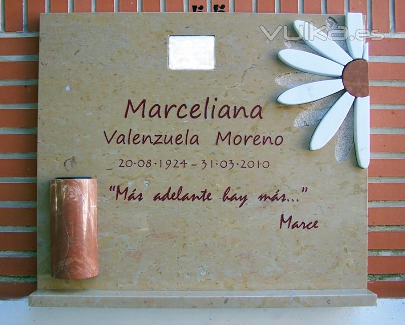 Lapida Mediterrnea en Mrmol Ulldecona pulido, Mrmol rojo Alicante y mrmol blanco Italia  incrustados.