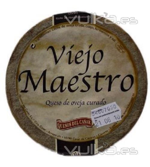 Queso tradicional elaborado a base de leche cruda de oveja castellana. Su forma cilndrica con caras sensiblemente ...