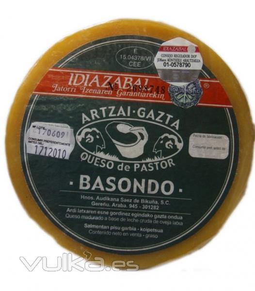 Con la excelente materia prima que se obtiene de la leche de las ovejas latxas se elabora el queso con denominación ...