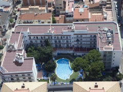 Vista aerea de la extension del hotel